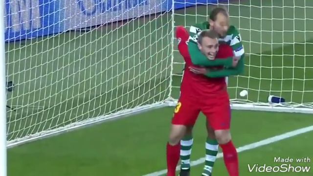 Bas Dost Hugs Cillessen for his Amazing save | Cillassen save Vs Sporting | Dost hug Cillessen смотреть онлайн