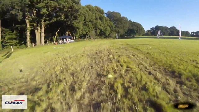 SCX200 - Fun Race Fasttrack (Gemfan Maverick 24Amp and RT2205 2700KV + Masterprop) смотреть онлайн