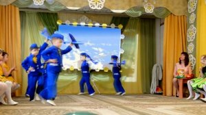 Танец "Я пилот" на утреннике 8 Марта 2021 в старшей группе. Муз. рук. Максюта Г. В.