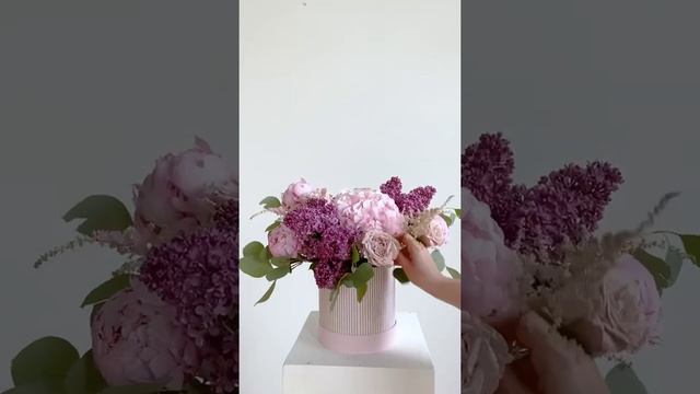 Букет Пионы Пион Сара Бернар, Сирень, Роза в шляпной коробке смотреть онлайн