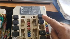 Nissan versa ipdm relay location information vidio