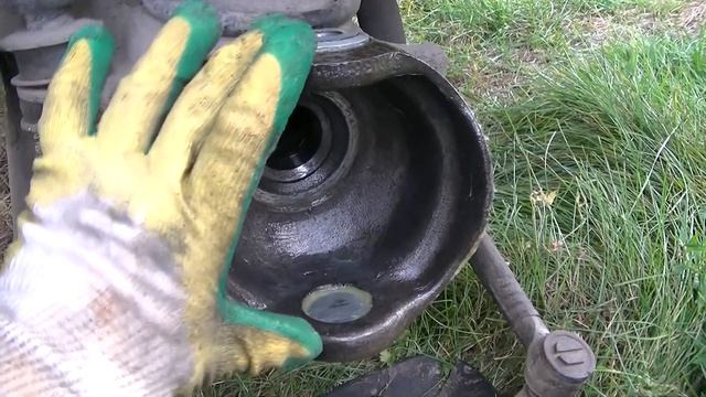 Daimler-Benz W460 280GE 1982 Black - НЮАНСЫ сборки переднего кулака