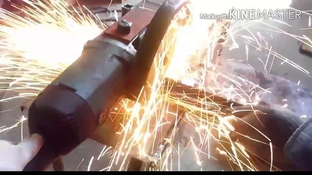 Торцовочный станок из болгарки своими руками отрезаем любой угол смотреть онлайн