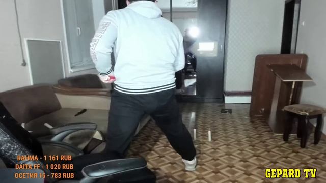 АЗАММ ИЗГОНЯЕТ ПРИЗРАКА ИЗ ДОМА/ЧТО-ТО ПОШЛО НЕ ТАК/FREE FIRE Azamm