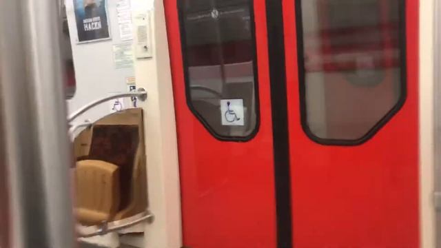 Поездка на поезде 81-722.1 ЮБИЛЕЙНЫЙ от станции Проспект Ветеранов до станции Ленинский проспект смотреть онлайн