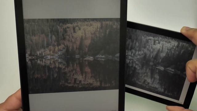 Colour E-Ink vs Black and White E-Ink Display (Side By Side) смотреть онлайн