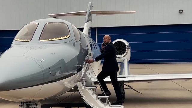 HondaJet - крылатый спорт-седан смотреть онлайн