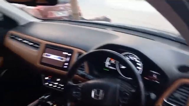 Honda Vezel 2018 | First Generation | Review | Pakwheels,cardealer.pk