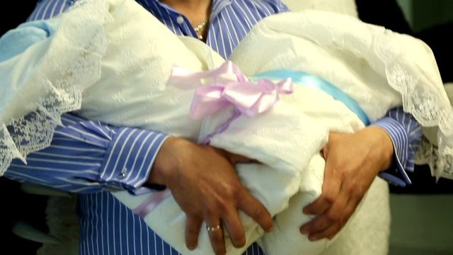 Панда + Саксофон + папа встречают маму с двойней в роддоме смотреть онлайн
