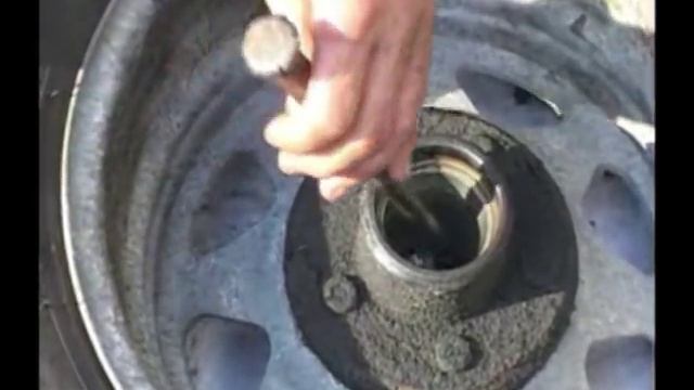 How To Replace Boat Trailer Bearings | BoatUS смотреть онлайн
