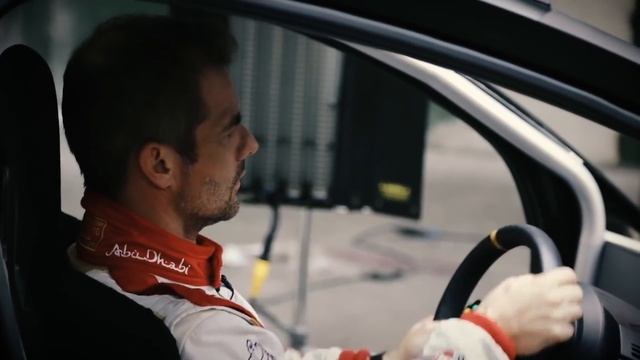 Sébastien Loeb Rally EVO - Sébastien Loeb tests out the game смотреть онлайн