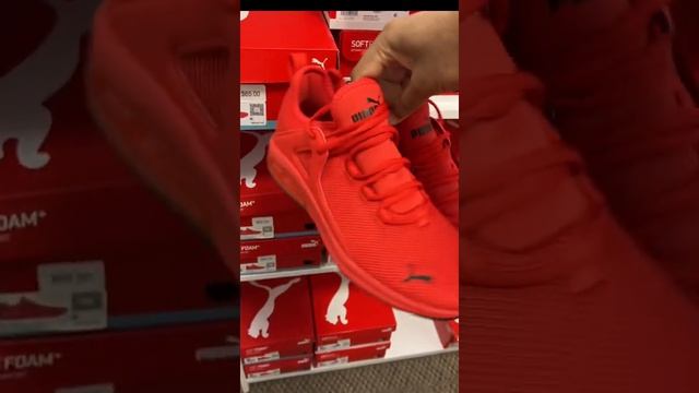 Red Puma Shoes смотреть онлайн