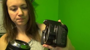 Как заменить установить сменный объектив на фотоаппарат