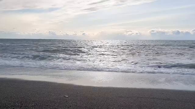 Sounds of the Black Sea on a Pebble-Sandy Beach смотреть онлайн