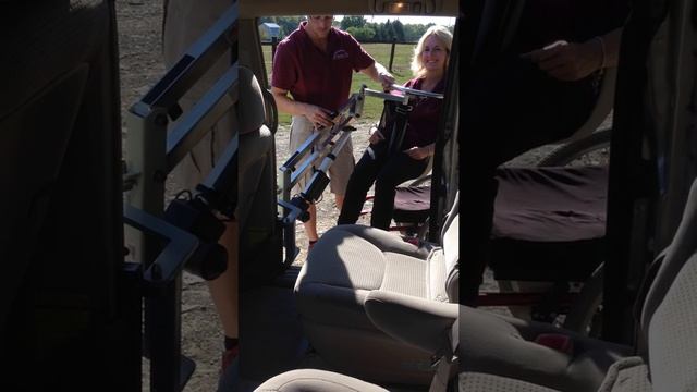 Toyota Sienna 2003 to 2010 internal view of mid right entry with a Multi Lift and Quick Mount ^ смотреть онлайн