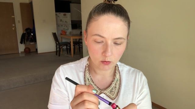 Макияж лица помадой/Розовый макияж глаз смотреть онлайн