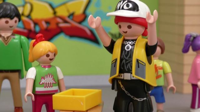 Playmobil Familie Hauser - Das Schulfest - Geschichte mit Lena смотреть онлайн