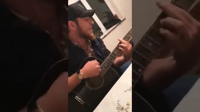 Чеченцы красиво поют под гитару!