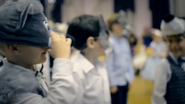 Новогодние опыты с Дедом Морозом и Снегурочкой смотреть онлайн