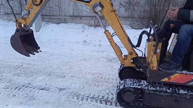 продажа мини-экскаватора Yanmar YB-121-2-U смотреть онлайн