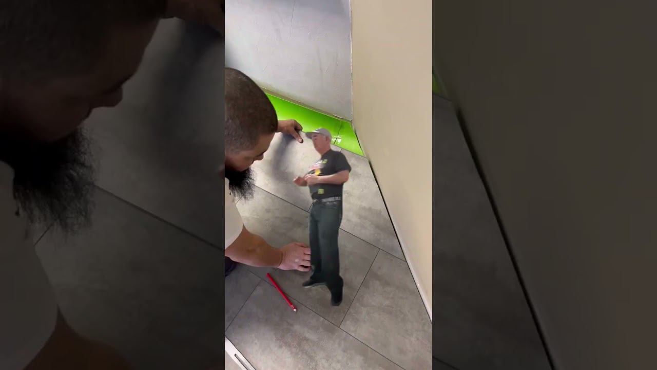 Уложить пол самостоятельно, или какой я у жены молодец #дизайнинтерьера #ремонт смотреть онлайн