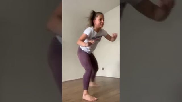 Live capoeira class with Contramestre Bombril смотреть онлайн