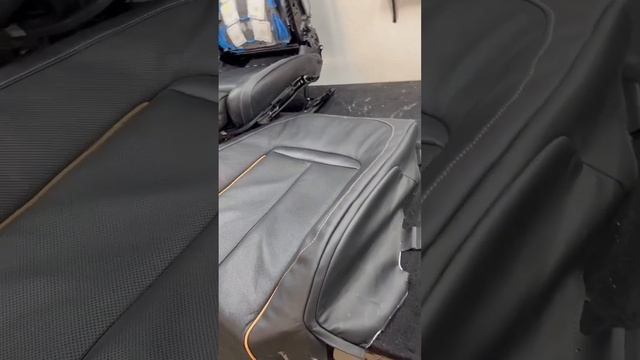 Rolls Royce Cullinan - ремонт кожи сидений и любые другие работы с любыми авто в Центре Москвы в БГ смотреть онлайн