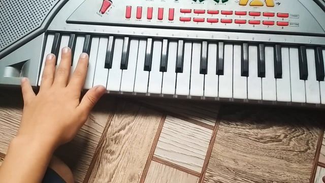 Лёгкая мелодия Coffin Dans на пианино