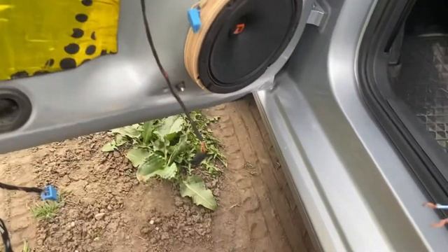 Замена штатной акустики Volkswagen Polo на динамики DL Audio Raven 165 смотреть онлайн