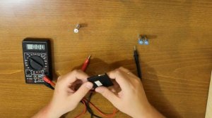 проверяем заряд батарейки