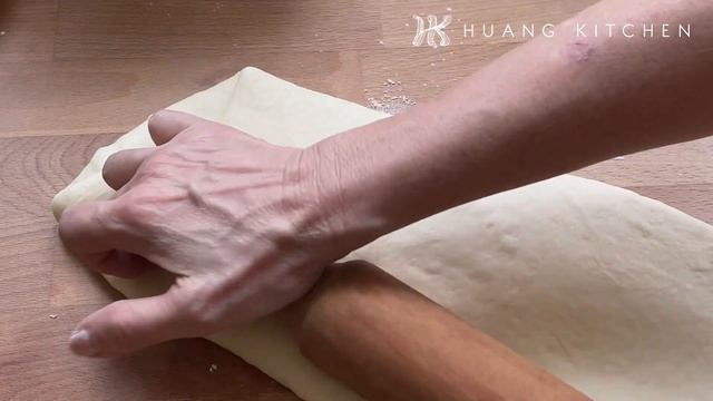 Basic White Bread Loaf Recipe (Bread Machine) 白面包面包机食谱 | Huang Kitchen смотреть онлайн