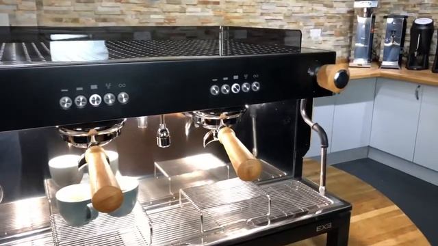 Crem EX3 обзор кофемашины (англ.) смотреть онлайн