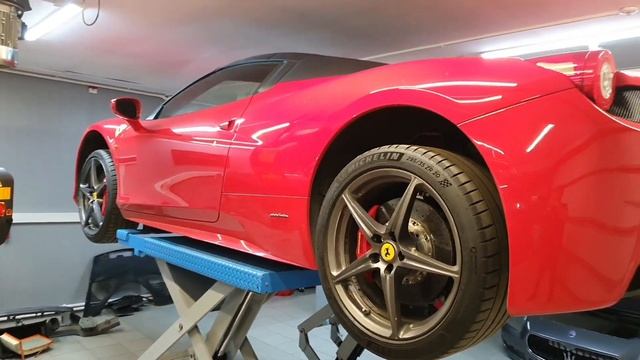 Парковка Ferrari в Москве обошлась в 2500 евро! смотреть онлайн