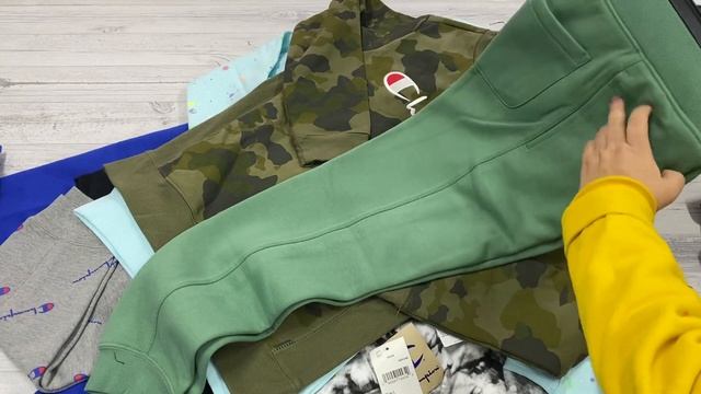 Лот 863. Мікс дитячого одягу Chamion