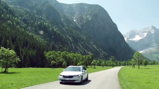 2016 VW Passat Alltrack Vs 2016 Skoda Superb Combi