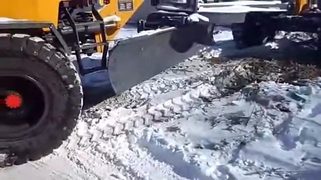 Автогрейдер XCMG GR215A 6x6 полный привод смотреть онлайн