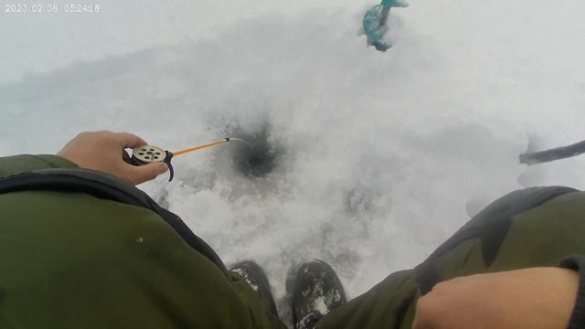 Рыбалка на любимой реке в феврале. смотреть онлайн