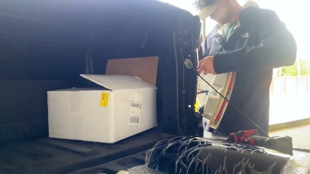 09-14 Ford F150 Smoked LED Tail Lights Installation Video | AMOFFROAD смотреть онлайн