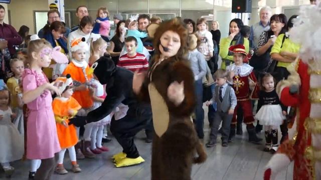 Новогоднее музыкальное представление. Ёлка 2015-2016 - 00009 смотреть онлайн