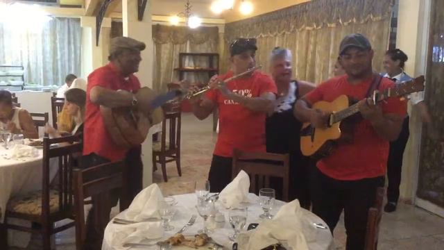 МОНЗОНИЛА. КУБА 🇨🇺. Флейта- мой друг Амариус Гарсия. Не умею петь, но так хотелось ! 2017 смотреть онлайн