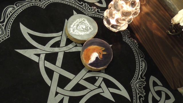 Плашечки с изображением тотемного животного смотреть онлайн