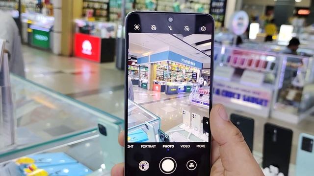 Android Phones 2023 with 0.5 Camera Angle ( Wide Canera lens ) смотреть онлайн