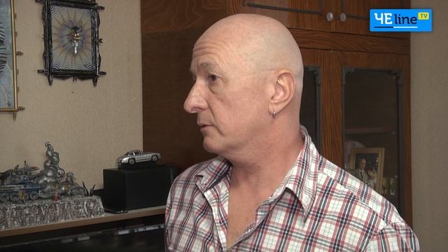 Киберпанк ресайклинг: черниговец превращает обломки техники на стильные украшения интерьера смотреть онлайн