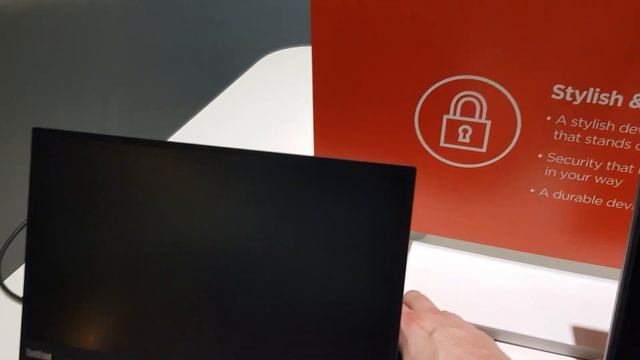 Lenovo ThinkVision M14 portable monitor смотреть онлайн