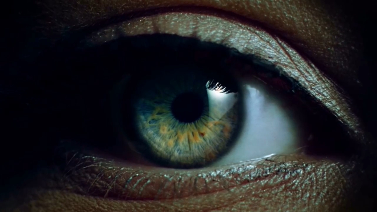 Трек Бомба! ТЫ МЕНЯ СВЕЛА С УМА смотреть онлайн