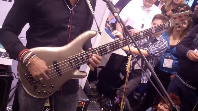 Nathan East - Sir Duke - Namm 2015 TC Electronic смотреть онлайн