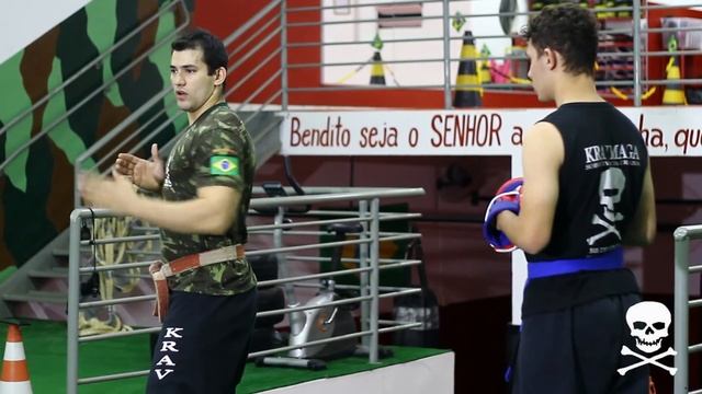 TREINO para INICIANTE - BASE DE LUTA - COMBATE KRAV MAGA AULA 1 смотреть онлайн