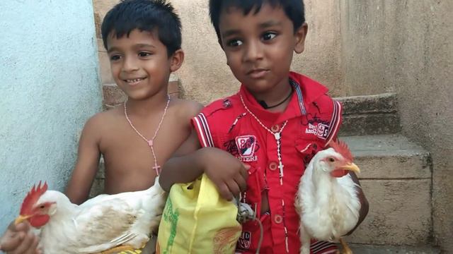 ஊருக்கு போயிட்டு வரேன்/Children funny vedio /tamil vedio/mottai maadi koli valarpu in tamil смотреть онлайн