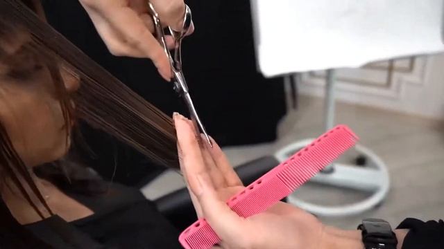 Стрижка лесенка ??♀️ Укладка кудри. Ladder haircut. Styling curls. смотреть онлайн