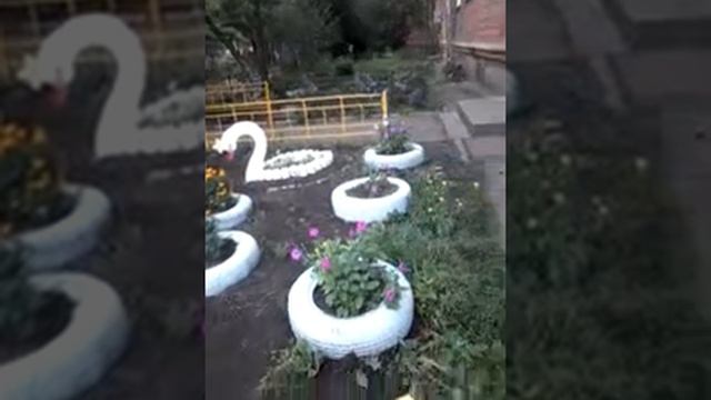 Красивый двор смотреть онлайн